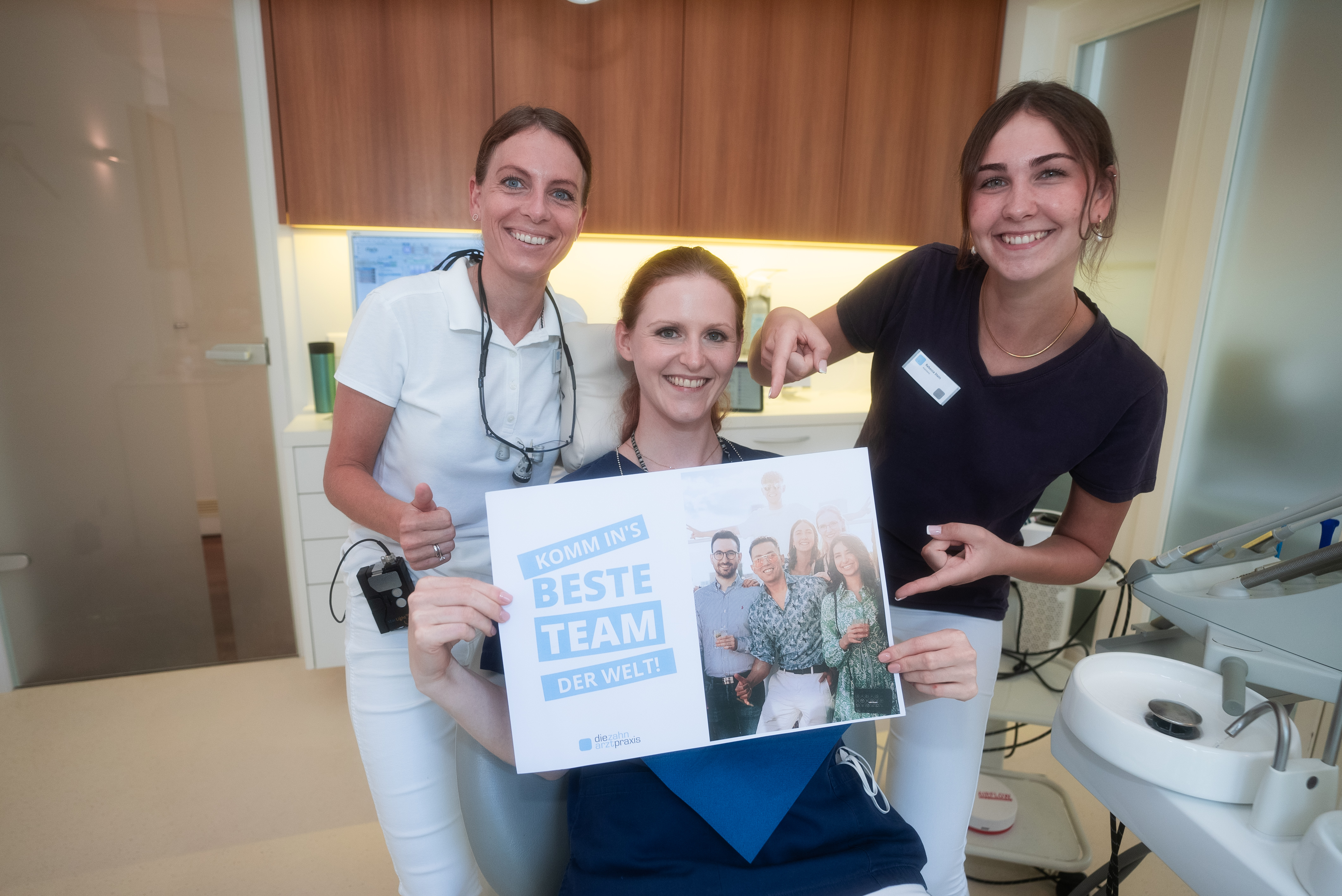 Praxisteam mit Recruiting-Kampagne, Komm ins beste Team